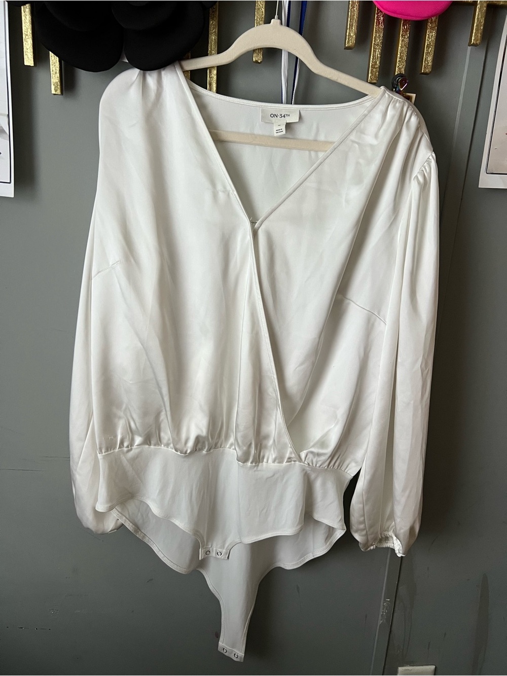 ON/??? White Satin Surplice Long-Sleeve Bodysuit - Picture 2 of 3